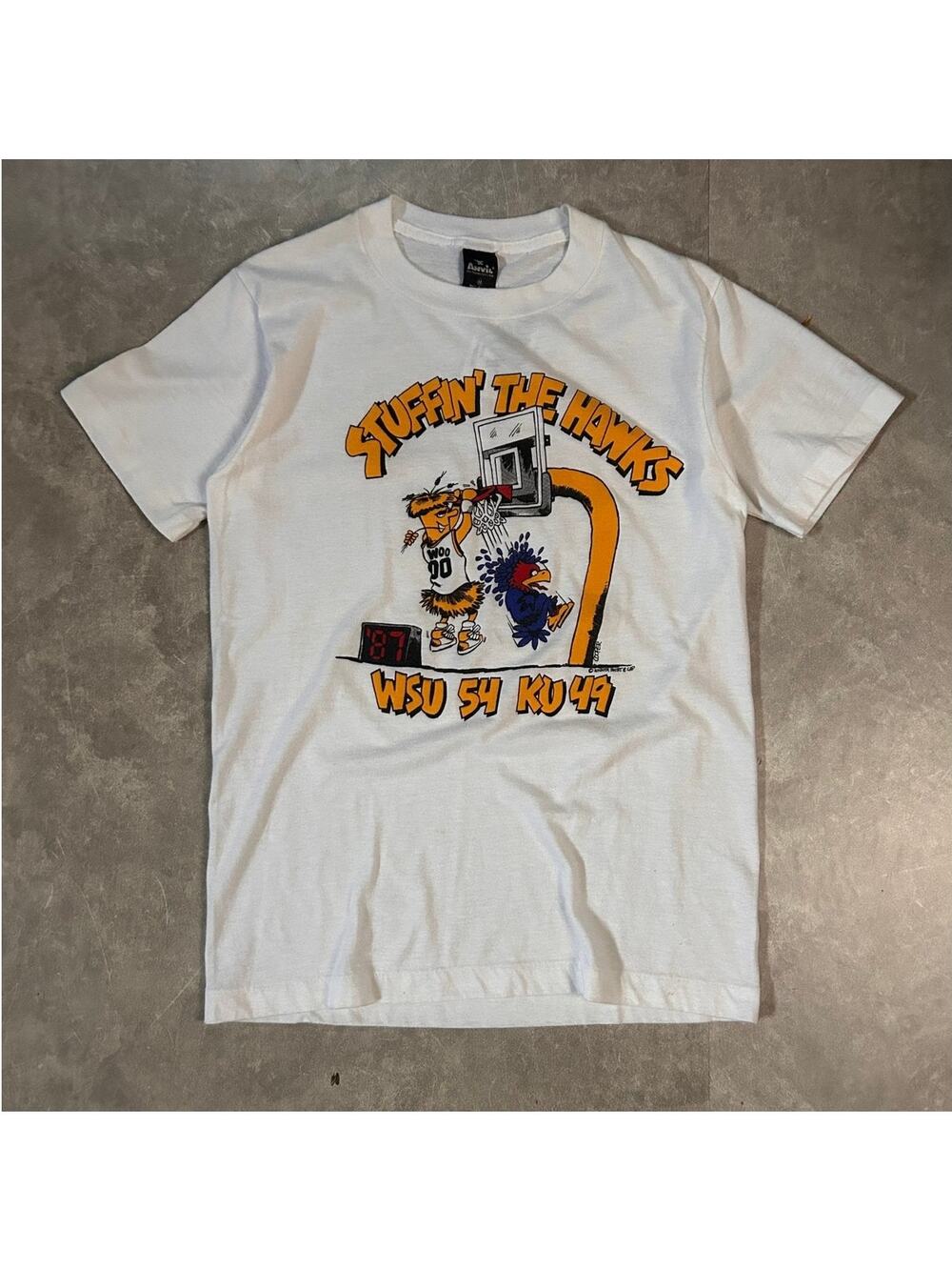 1987 Vintage Wichita State "Stuffin' the Hawks" White T-Shirt -M